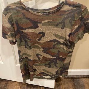 Acrobat Linen Camo Top, size Small